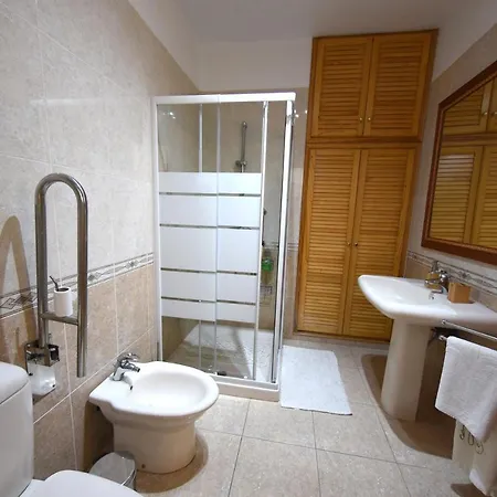 Paz Del Valle - Canaryhousing La Laguna