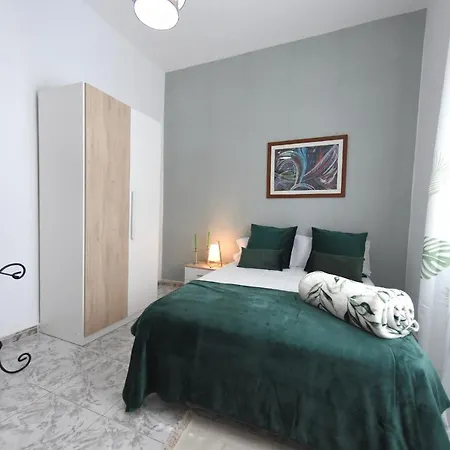 Paz Del Valle - Canaryhousing