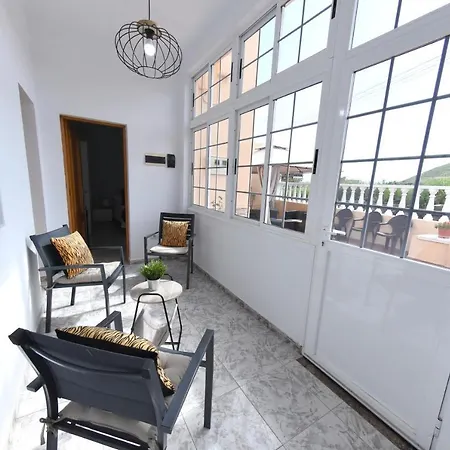 Paz Del Valle - Canaryhousing * La Laguna